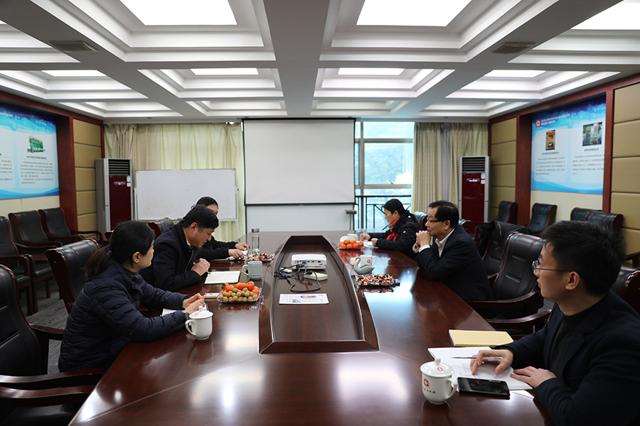 市人大黨組副書記、副主任施根寶蒞臨公司考察.JPG